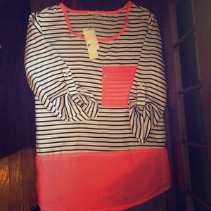 NWT WOMENS DRESSY SHIRT 🍃